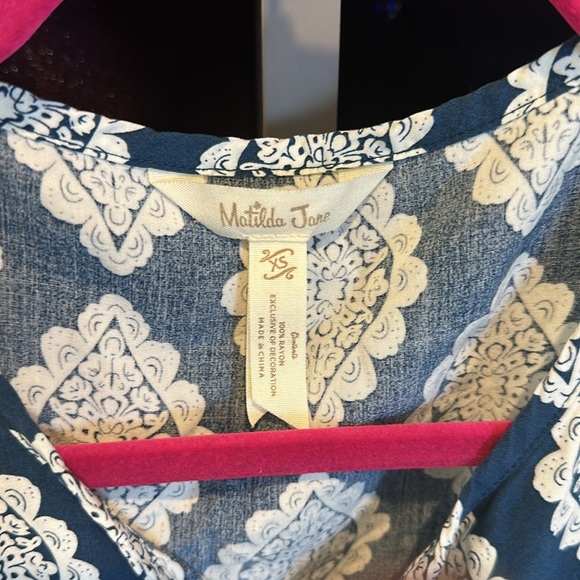 Matilda Jane navy/white/pink print short sleeve front button closure romper XS - Picture 2 of 3